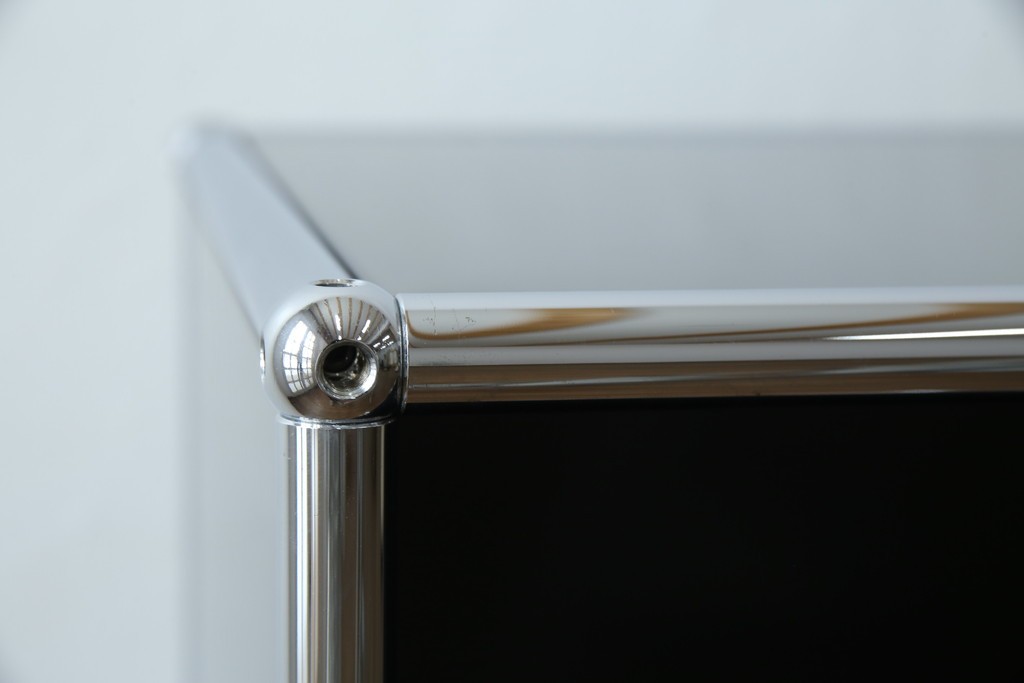 中古　スイス　USMハラー(USM Haller)　ホームオフィスにもおすすめなスッキリとしたデザインのサイドキャビネット　定価約36万円　(R-084834)