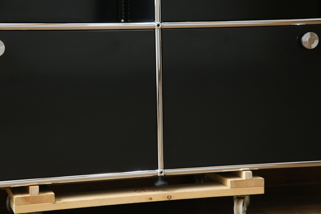 中古　スイス　USMハラー(USM Haller)　ホームオフィスにもおすすめなスッキリとしたデザインのサイドキャビネット　定価約36万円　(R-084834)