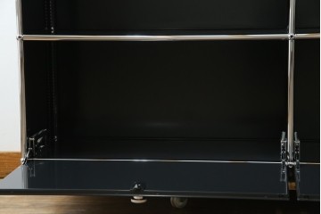 中古　スイス　USMハラー(USM Haller)　ホームオフィスにもおすすめなスッキリとしたデザインのサイドキャビネット　定価約36万円　(R-084834)