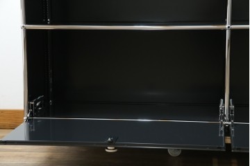 中古　スイス　USMハラー(USM Haller)　ホームオフィスにもおすすめなスッキリとしたデザインのサイドキャビネット　定価約36万円　(R-084835)