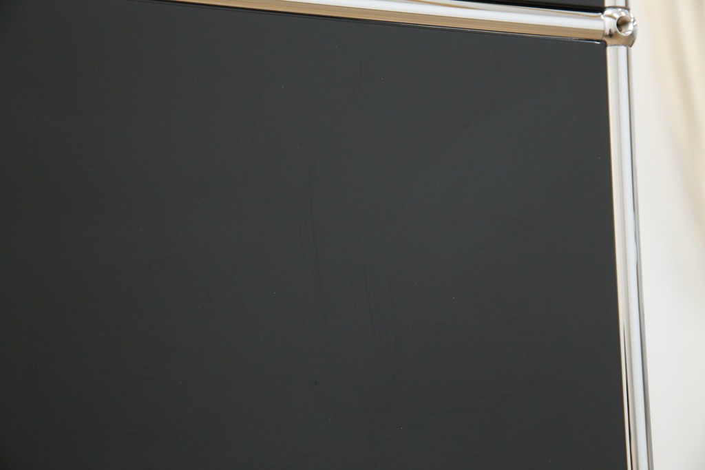 中古　スイス　USMハラー(USM Haller)　ホームオフィスにもおすすめなスッキリとしたデザインのサイドキャビネット　定価約36万円　(R-084835)