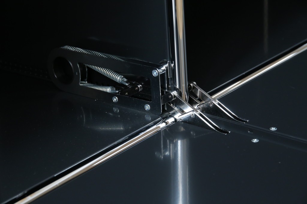 中古　スイス　USMハラー(USM Haller)　ホームオフィスにもおすすめなスッキリとしたデザインのサイドキャビネット　定価約36万円　(R-084835)