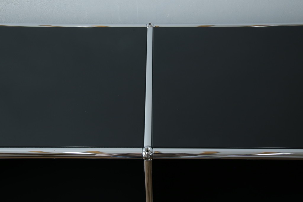 中古　スイス　USMハラー(USM Haller)　ホームオフィスにもおすすめなスッキリとしたデザインのサイドキャビネット　定価約36万円　(R-084835)