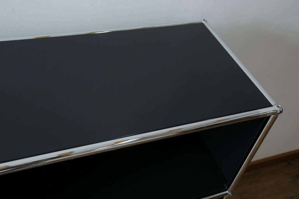 中古　スイス　USMハラー(USM Haller)　ホームオフィスにもおすすめなスッキリとしたデザインのサイドキャビネット　定価約36万円　(R-084835)