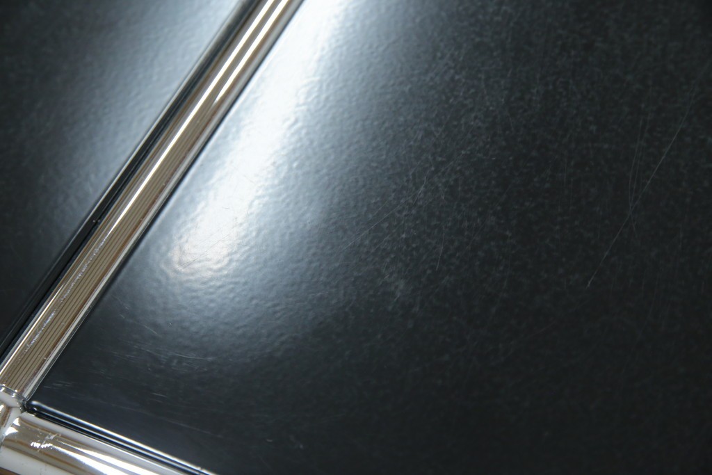 中古　スイス　USMハラー(USM Haller)　ホームオフィスにもおすすめなスッキリとしたデザインのサイドキャビネット　定価約36万円　(R-084835)