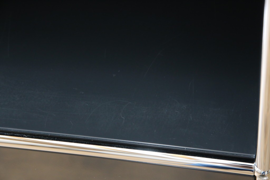 中古　スイス　USMハラー(USM Haller)　ホームオフィスにもおすすめなスッキリとしたデザインのサイドキャビネット　定価約36万円　(R-084835)