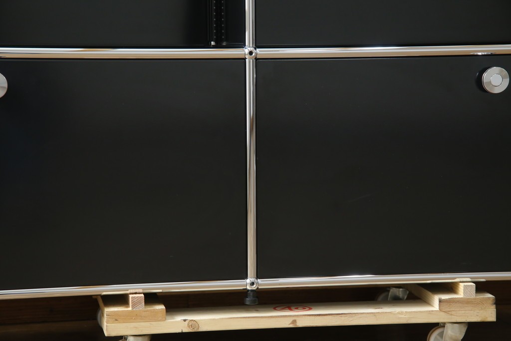 中古　スイス　USMハラー(USM Haller)　ホームオフィスにもおすすめなスッキリとしたデザインのサイドキャビネット　定価約36万円　(R-084835)