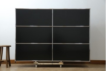 中古　スイス　USMハラー(USM Haller)　ホームオフィスにもおすすめなスッキリとしたデザインのサイドキャビネット　定価約36万円　(R-084835)