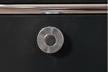 中古　スイス　USMハラー(USM Haller)　ホームオフィスにもおすすめなスッキリとしたデザインのサイドキャビネット　定価約36万円相当　(R-084835)