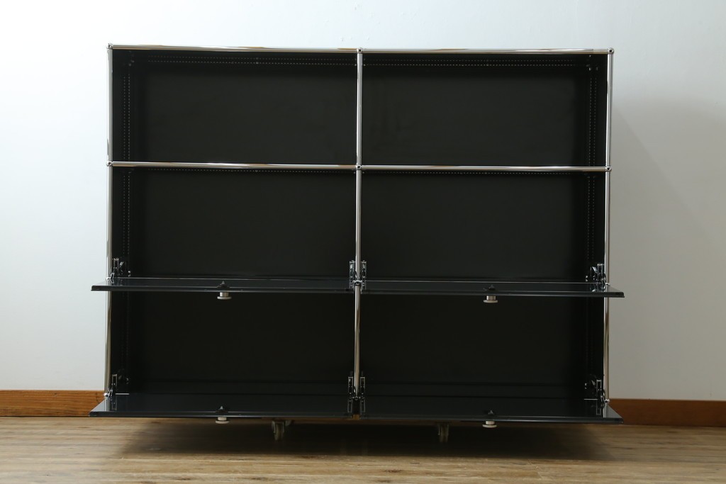 中古　スイス　USMハラー(USM Haller)　ドロップダウンドア×4　サイドボード　定価約42万4千円　(R-084836)