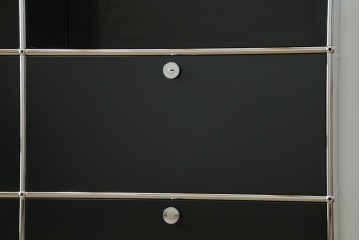 中古　スイス　USMハラー(USM Haller)　ドロップダウンドア×4　サイドボード　定価約42万4千円　(R-084836)