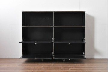 中古　スイス　USMハラー(USM Haller)　ホームオフィスにもおすすめなスッキリとしたデザインのサイドキャビネット・扉4つタイプ　定価約42万4千円　(R-084836)