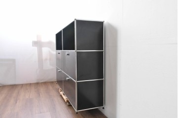 中古　スイス　USMハラー(USM Haller)　ホームオフィスにもおすすめなスッキリとしたデザインのサイドキャビネット・扉4つタイプ　定価約42万4千円　(R-084836)