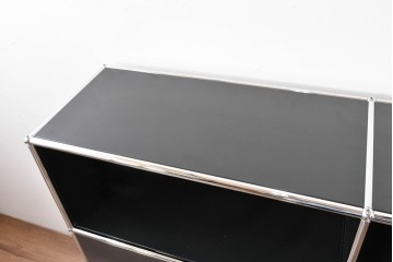 中古　スイス　USMハラー(USM Haller)　ホームオフィスにもおすすめなスッキリとしたデザインのサイドキャビネット・扉4つタイプ　定価約42万4千円　(R-084836)