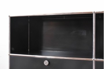 中古　スイス　USMハラー(USM Haller)　ホームオフィスにもおすすめなスッキリとしたデザインのサイドキャビネット・扉4つタイプ　定価約42万4千円　(R-084836)