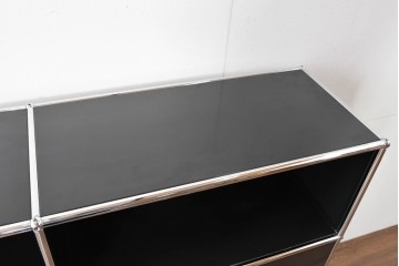 中古　スイス　USMハラー(USM Haller)　ホームオフィスにもおすすめなスッキリとしたデザインのサイドキャビネット・扉4つタイプ　定価約42万4千円　(R-084836)