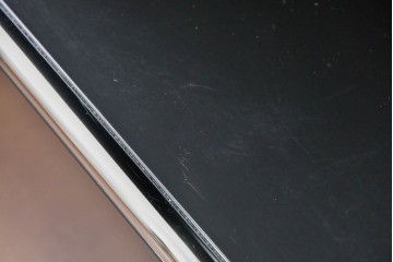 中古　スイス　USMハラー(USM Haller)　ホームオフィスにもおすすめなスッキリとしたデザインのサイドキャビネット・扉4つタイプ　定価約42万4千円　(R-084836)