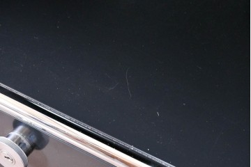 中古　スイス　USMハラー(USM Haller)　ホームオフィスにもおすすめなスッキリとしたデザインのサイドキャビネット・扉4つタイプ　定価約42万4千円　(R-084836)