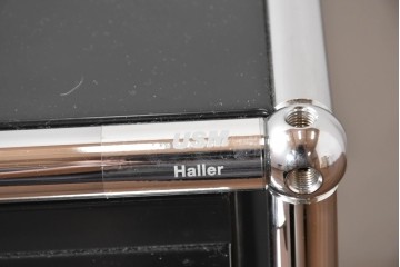 中古　スイス　USMハラー(USM Haller)　ロールボーイ(ROLLBOY)　ホームオフィスにもおすすめなスッキリとしたデザインのトレー付きデスクワゴン　定価約20万2千円相当　(R-084837)