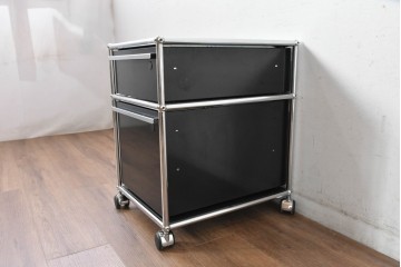 中古　スイス　USMハラー(USM Haller)　ロールボーイ(ROLLBOY)　ホームオフィスにもおすすめなスッキリとしたデザインのトレー付きデスクワゴン　定価約20万2千円相当　(R-084837)