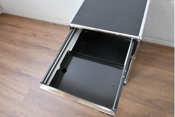 中古　スイス　USMハラー(USM Haller)　ロールボーイ(ROLLBOY)　ホームオフィスにもおすすめなスッキリとしたデザインのトレー付きデスクワゴン　定価約20万2千円相当　(R-084837)