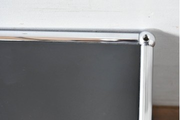 中古　スイス　USMハラー(USM Haller)　ロールボーイ(ROLLBOY)　ホームオフィスにもおすすめなスッキリとしたデザインのトレー付きデスクワゴン　定価約20万2千円相当　(R-084838)