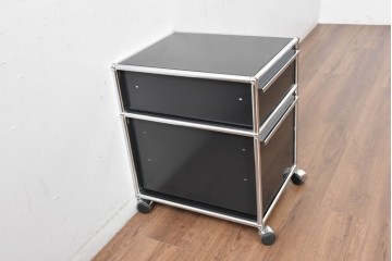 中古　スイス　USMハラー(USM Haller)　ロールボーイ(ROLLBOY)　ホームオフィスにもおすすめなスッキリとしたデザインのトレー付きデスクワゴン　定価約20万2千円相当　(R-084838)