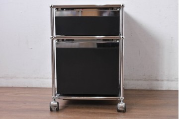 中古　スイス　USMハラー(USM Haller)　ロールボーイ(ROLLBOY)　ホームオフィスにもおすすめなスッキリとしたデザインのトレー付きデスクワゴン　定価約20万2千円相当　(R-084838)