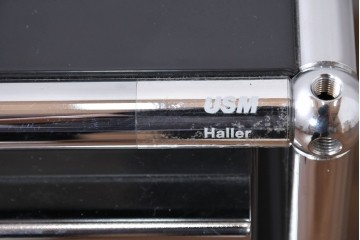 中古　スイス　USMハラー(USM Haller)　ロールボーイ(ROLLBOY)　ホームオフィスにもおすすめなスッキリとしたデザインのトレー付きデスクワゴン　定価約20万2千円相当　(R-084838)