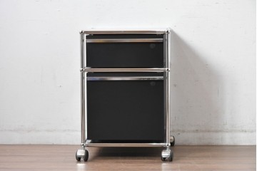 中古　スイス　USMハラー(USM Haller)　ロールボーイ(ROLLBOY)　ホームオフィスにもおすすめなスッキリとしたデザインのトレー付きデスクワゴン　定価約20万2千円相当　(R-084839)
