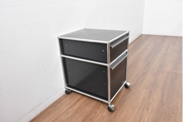 中古　スイス　USMハラー(USM Haller)　ロールボーイ(ROLLBOY)　ホームオフィスにもおすすめなスッキリとしたデザインのトレー付きデスクワゴン　定価約20万2千円相当　(R-084839)