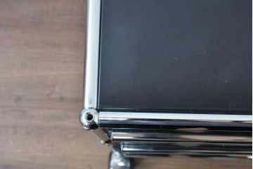 中古　スイス　USMハラー(USM Haller)　ロールボーイ(ROLLBOY)　ホームオフィスにもおすすめなスッキリとしたデザインのトレー付きデスクワゴン　定価約20万2千円相当　(R-084839)