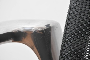 中古　美品　スイス　ヴィトラ(Vitra.)社　ドイツ製　メダスリムシリーズ　クローム仕上げの高級ライン　アームレスト付きチェア2脚セット　定価(2脚合計)約20万円　(R-084840)