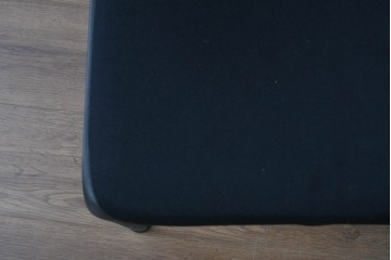 中古　美品　スイス　ヴィトラ(Vitra.)社　ドイツ製　メダスリムシリーズ　クローム仕上げの高級ライン　アームレスト付きチェア2脚　セット定価約20万円相当　(R-084840)