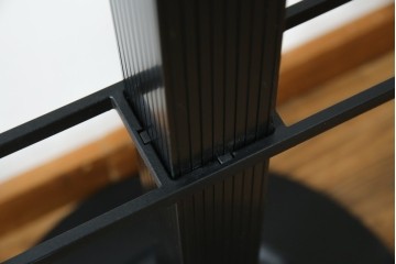 中古　美品　Cassinaixc.(カッシーナイクスシー)取り扱い　イタリア　カルテル(Kartell)　ミケーレ・デ・ルッキ(MICHELE DE LUCCHI)デザイン　セグメンティ(SEGMENTI )5160　傘ホルダー付きポールハンガー　定価約5万円　(R-084841)