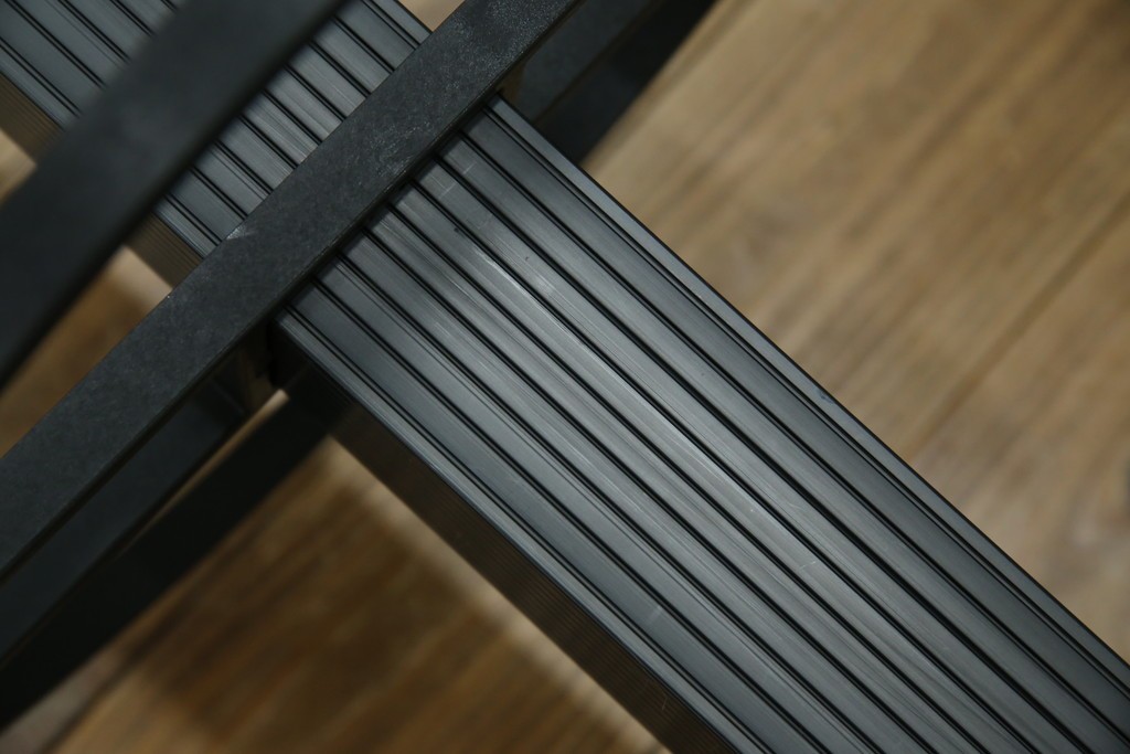 中古　美品　Cassinaixc.(カッシーナイクスシー)取り扱い　イタリア　カルテル(Kartell)　ミケーレ・デ・ルッキ(MICHELE DE LUCCHI)デザイン　セグメンティ(SEGMENTI )5160　傘ホルダー付きポールハンガー　定価約5万円　(R-084841)