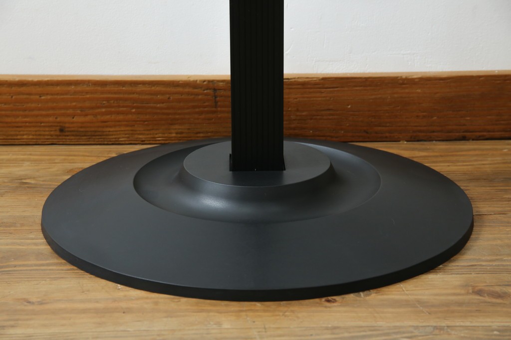 中古　美品　Cassinaixc.(カッシーナイクスシー)取り扱い　イタリア　カルテル(Kartell)　ミケーレ・デ・ルッキ(MICHELE DE LUCCHI)デザイン　セグメンティ(SEGMENTI )5160　傘ホルダー付きポールハンガー　定価約5万円　(R-084841)