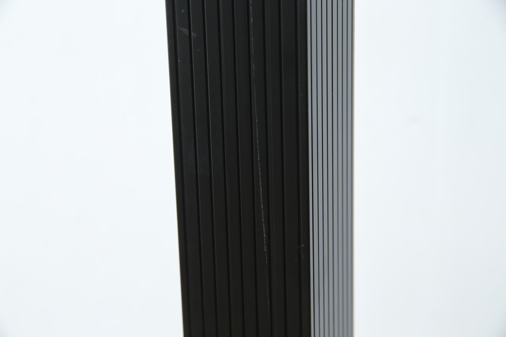 中古　美品　Cassinaixc.(カッシーナイクスシー)取り扱い　イタリア　カルテル(Kartell)　ミケーレ・デ・ルッキ(MICHELE DE LUCCHI)デザイン　セグメンティ(SEGMENTI )5160　傘ホルダー付きポールハンガー　定価約5万円　(R-084841)