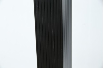 中古　美品　Cassinaixc.(カッシーナイクスシー)取り扱い　イタリア　カルテル(Kartell)　ミケーレ・デ・ルッキ(MICHELE DE LUCCHI)デザイン　セグメンティ(SEGMENTI )5160　傘ホルダー付きポールハンガー　定価約5万円　(R-084841)