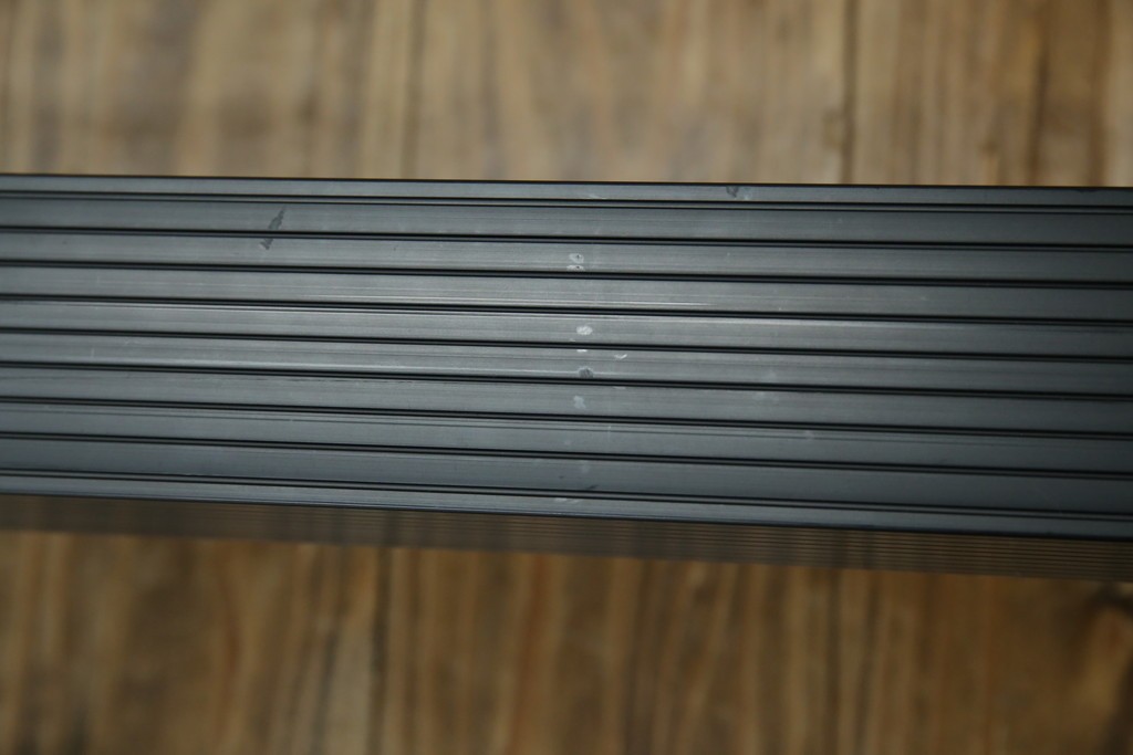 中古　美品　Cassinaixc.(カッシーナイクスシー)取り扱い　イタリア　カルテル(Kartell)　ミケーレ・デ・ルッキ(MICHELE DE LUCCHI)デザイン　セグメンティ(SEGMENTI )5160　傘ホルダー付きポールハンガー　定価約5万円　(R-084841)