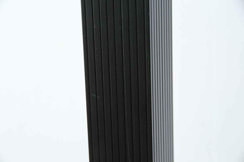 中古　美品　Cassinaixc.(カッシーナイクスシー)取り扱い　イタリア　カルテル(Kartell)　ミケーレ・デ・ルッキ(MICHELE DE LUCCHI)デザイン　セグメンティ(SEGMENTI )5160　傘ホルダー付きポールハンガー　定価約5万円　(R-084841)