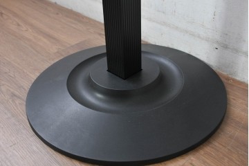 中古　美品　Cassinaixc.(カッシーナイクスシー)取り扱い　イタリア　カルテル(Kartell)　ミケーレ・デ・ルッキ(MICHELE DE LUCCHI)デザイン　セグメンティ(SEGMENTI )5160　傘ホルダー付きポールハンガー　定価約5万円相当　(R-084841)