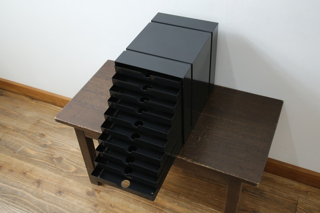 中古　美品　スイス　USMハラー(USM Haller)　イノス(INOS BOX)　ホームオフィスにもおすすめなスッキリとしたデザインの10段レターケース　定価約3万7千円　(R-084843)