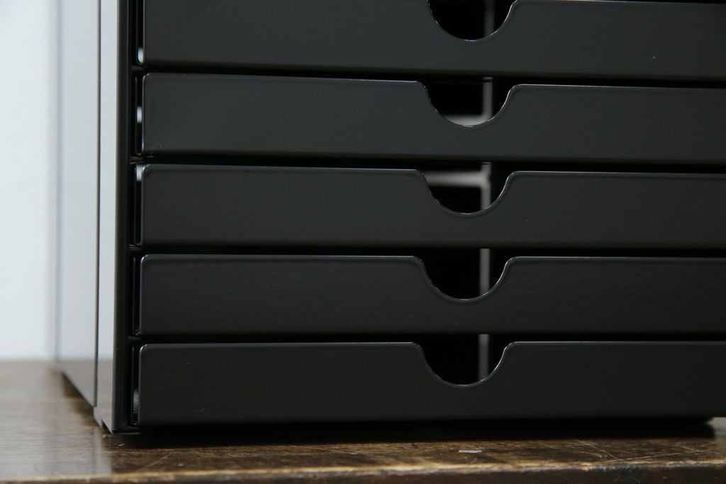 中古　美品　スイス　USMハラー(USM Haller)　イノス(INOS BOX)　ホームオフィスにもおすすめなスッキリとしたデザインの10段レターケース　定価約3万7千円　(R-084843)