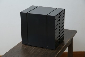 中古　美品　スイス　USMハラー(USM Haller)　イノス(INOS BOX)　ホームオフィスにもおすすめなスッキリとしたデザインの10段レターケース　定価約3万7千円　(R-084844)