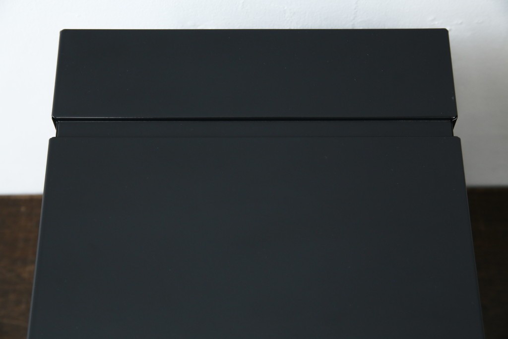 中古　美品　スイス　USMハラー(USM Haller)　イノス(INOS BOX)　ホームオフィスにもおすすめなスッキリとしたデザインの10段レターケース　定価約3万7千円　(R-084844)