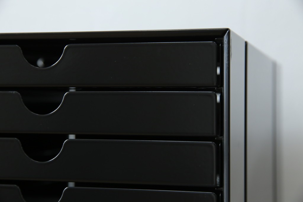 中古　美品　スイス　USMハラー(USM Haller)　イノス(INOS BOX)　ホームオフィスにもおすすめなスッキリとしたデザインの10段レターケース　定価約3万7千円　(R-084845)