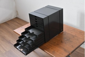 中古　美品　スイス　USMハラー(USM Haller)　イノス(INOS BOX)　ホームオフィスにもおすすめなスッキリとしたデザインの10段レターケース　定価約3万7千円相当　(R-084845)