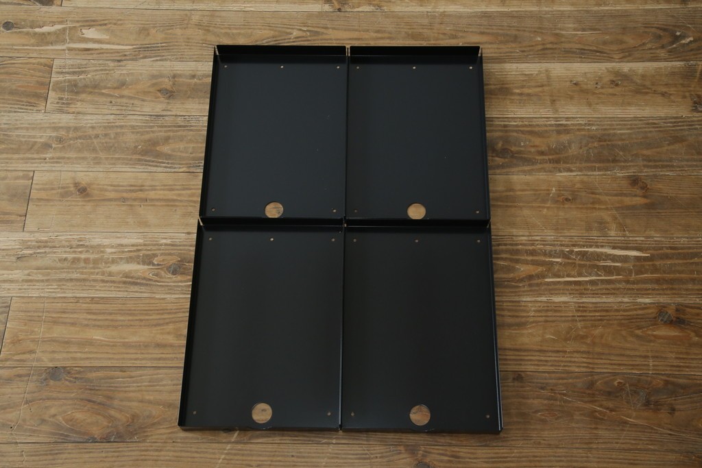 中古　美品　スイス　USMハラー(USM Haller)　イノス(INOS BOX)　ホームオフィスにもおすすめなスッキリとしたデザインの10段レターケース　定価約3万7千円相当　(R-084846)