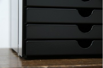 中古　美品　スイス　USMハラー(USM Haller)　イノス(INOS BOX)　ホームオフィスにもおすすめなスッキリとしたデザインの10段レターケース　定価約3万7千円相当　(R-084846)